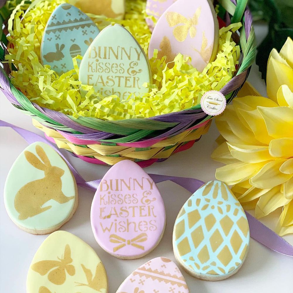 Decorated Easter Egg Cookies airbrushed withBunny Kisses and Easter Wishes Cookie Stencil